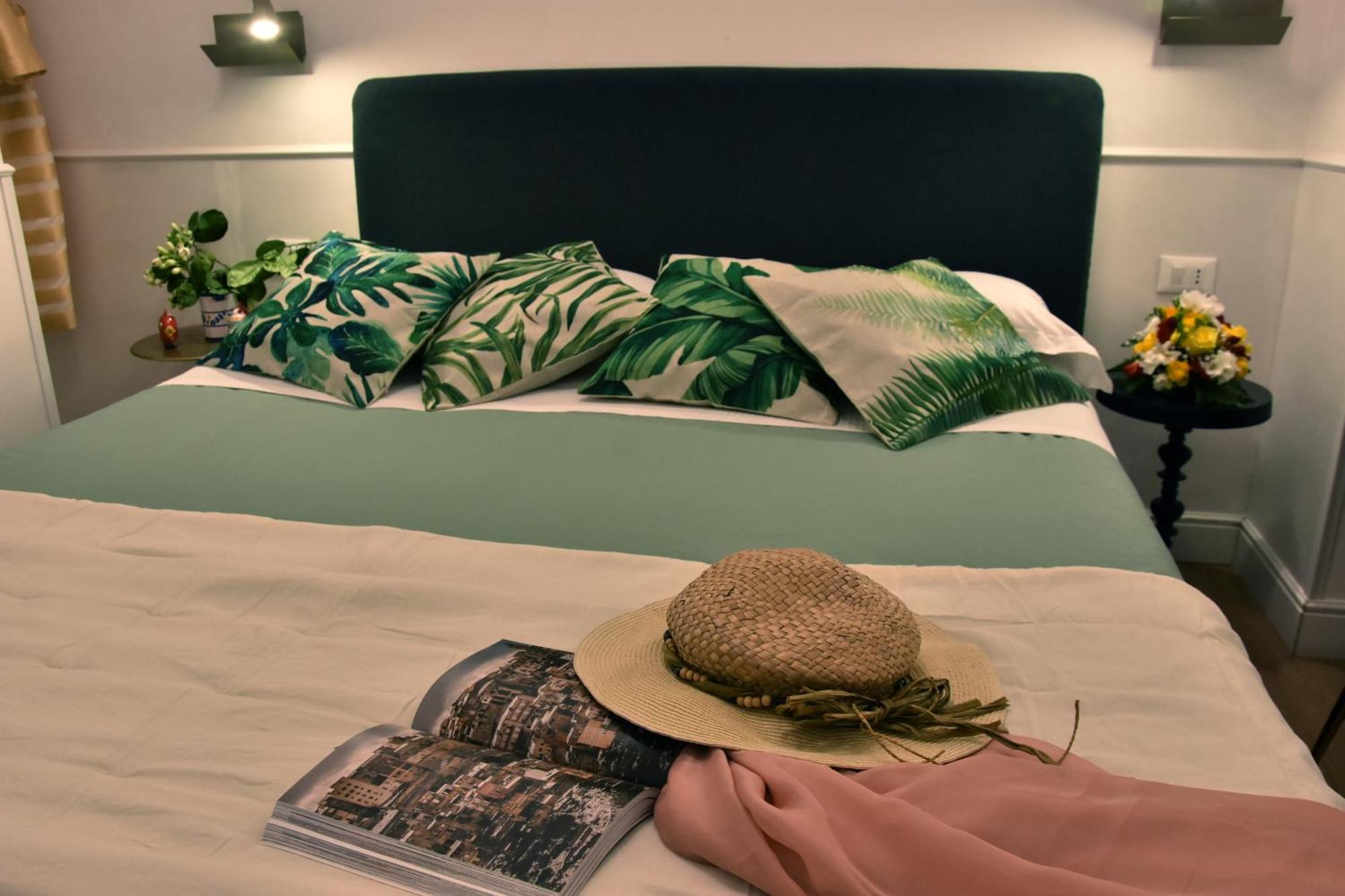Gloden House Apartments Taormina Bagian luar foto