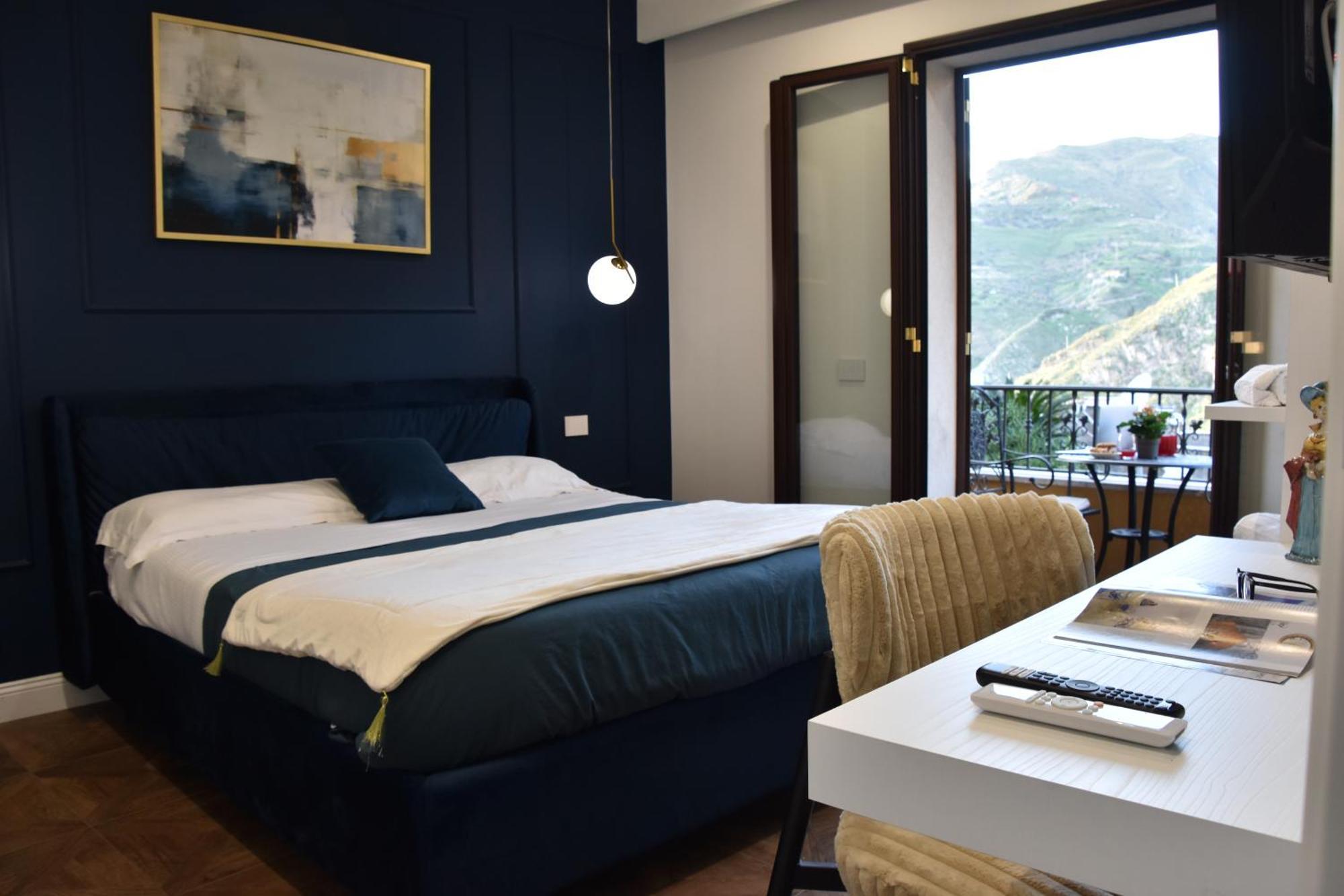 Gloden House Apartments Taormina Bagian luar foto