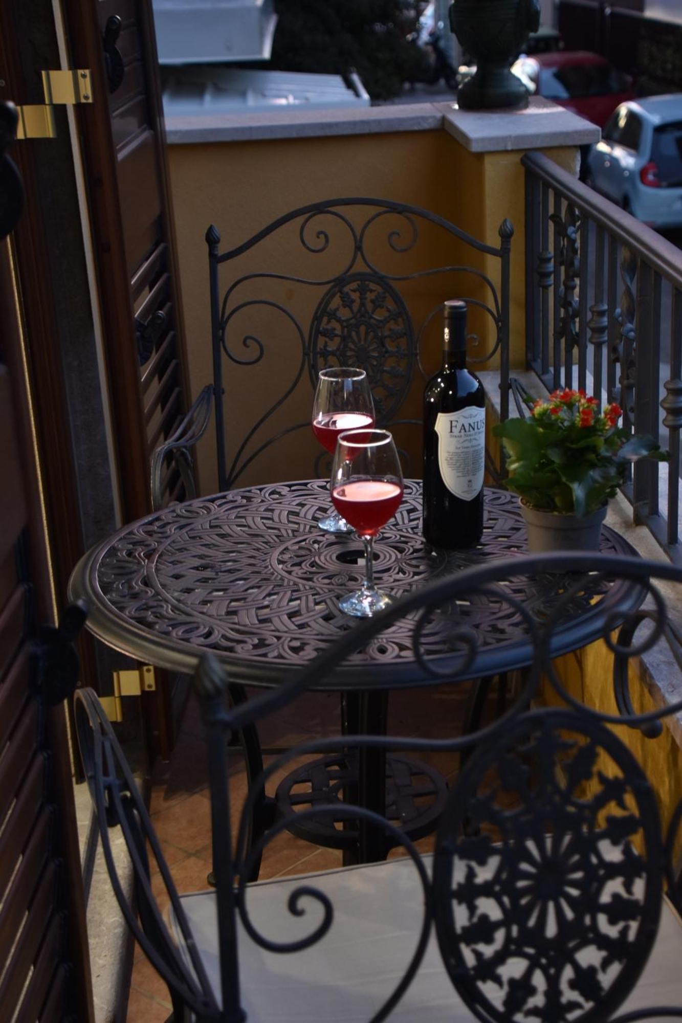 Gloden House Apartments Taormina Bagian luar foto