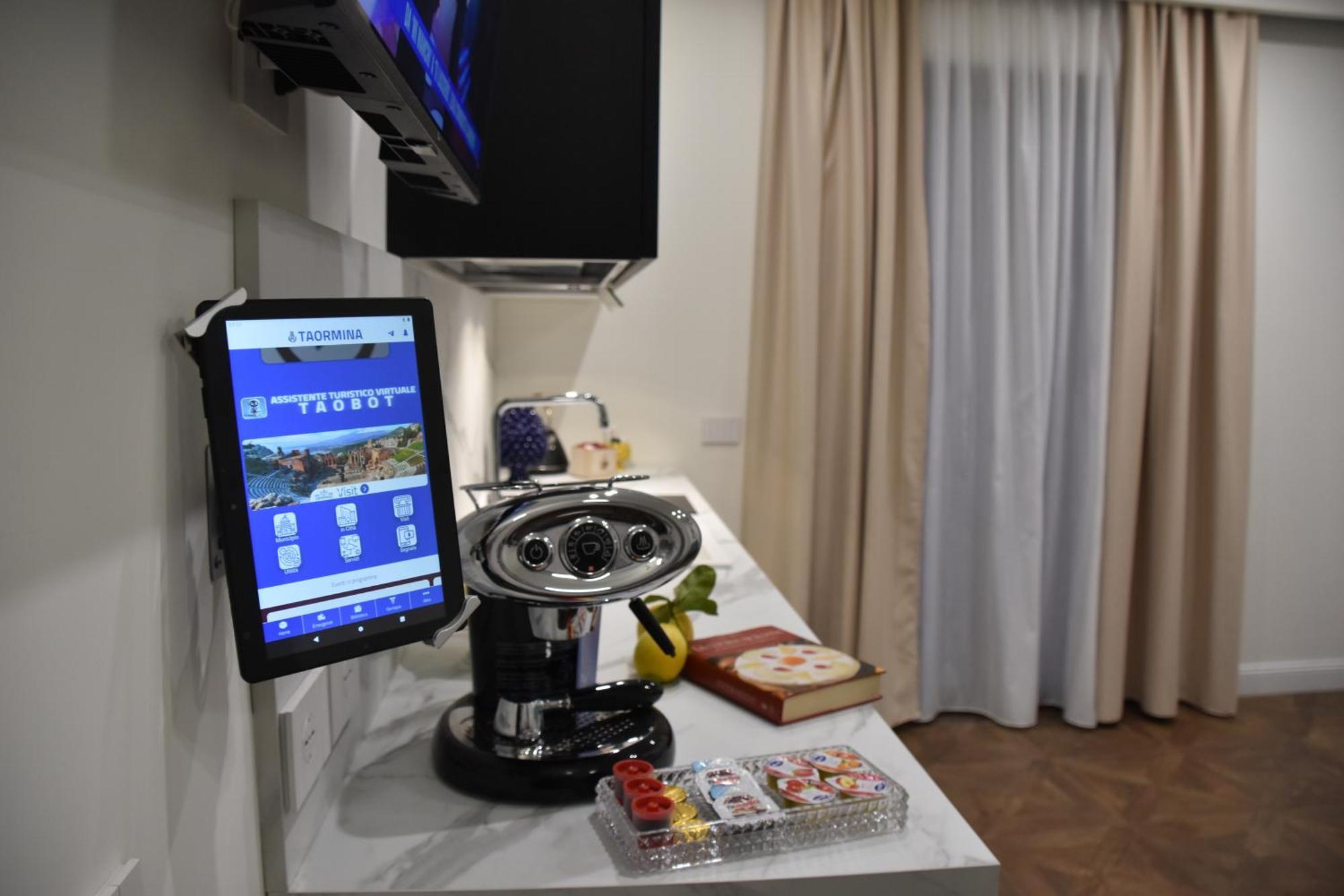 Gloden House Apartments Taormina Ruang foto